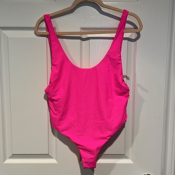 Neon pink swimsuit - Picture 2 of 3